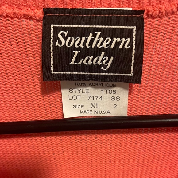 Southern Lady Coral and White Floral Knit Top - Picture 3 of 4